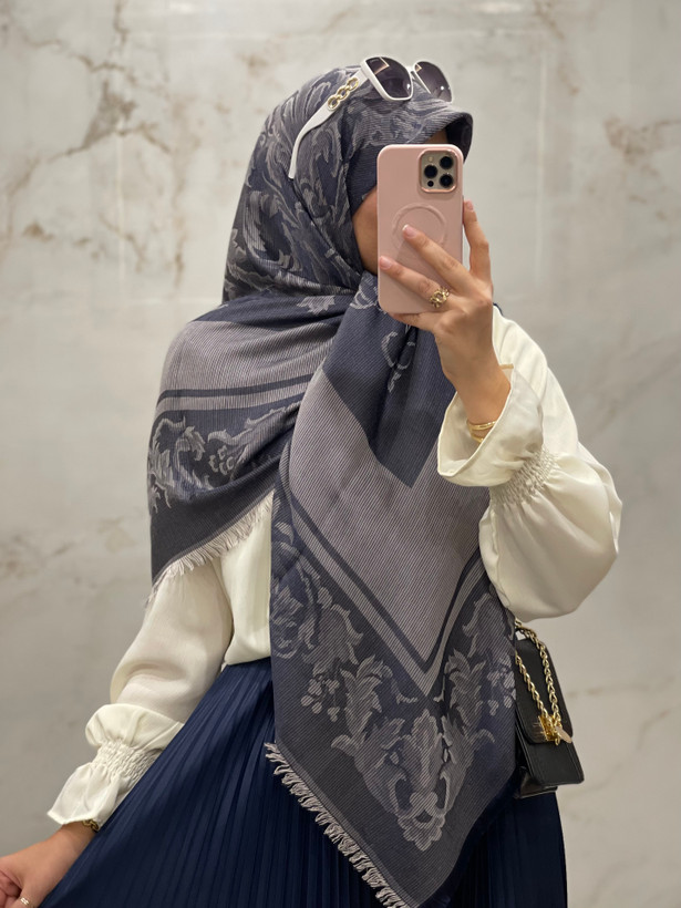 روسری سلطنتی کد ۳۰۰