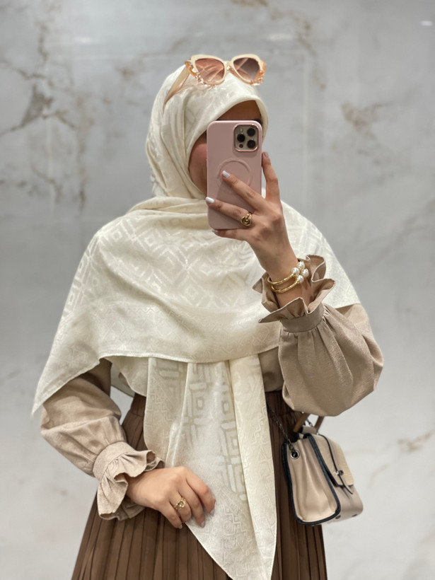 روسری ابریشم ژاکارد ترک وارداتی🇹🇷کد ۱۴