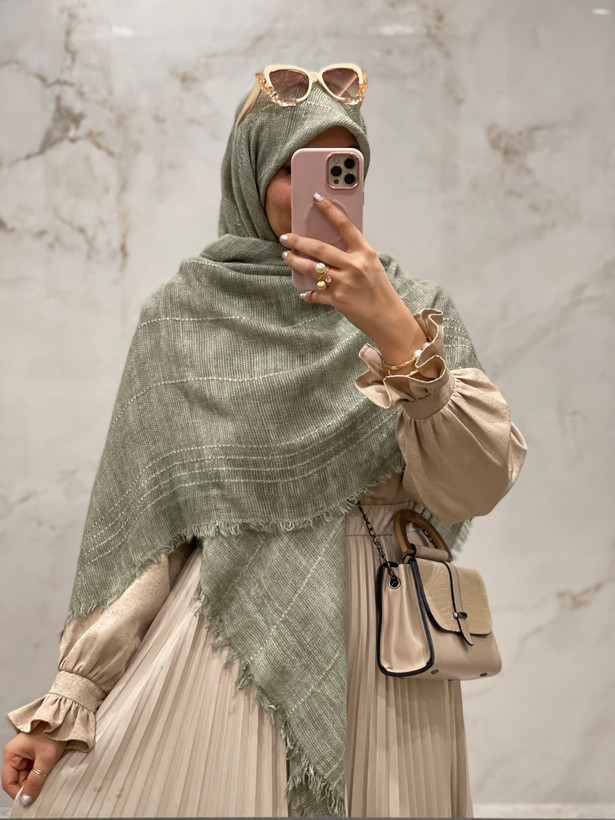 روسری نخی حصیری لمه دار وارداتی کد ۱۰۱