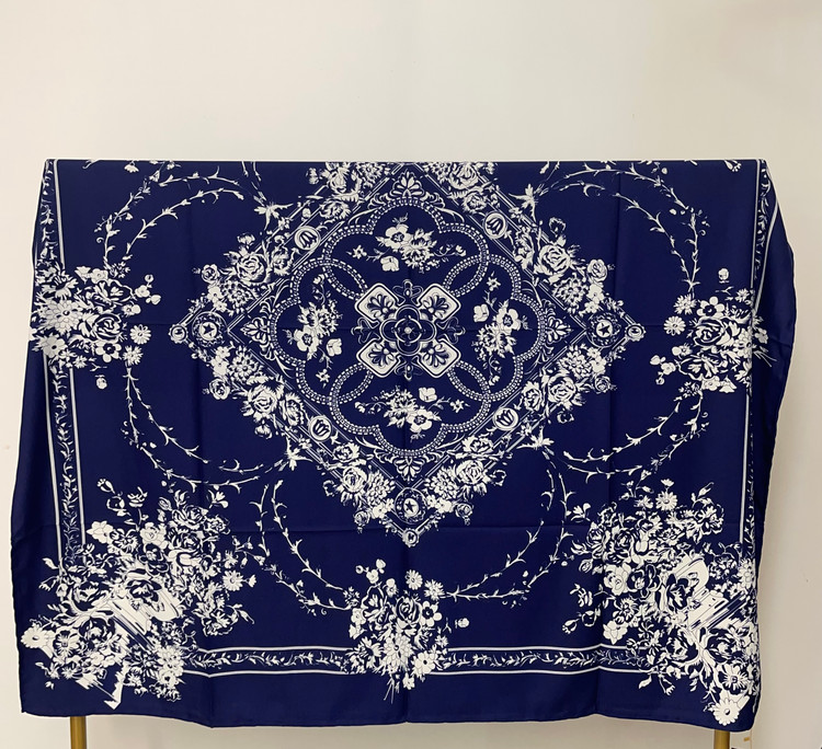 روسری لوکس ابریشم توییل کد ۱۴۴