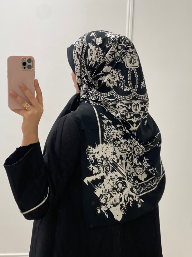 روسری لوکس ابریشم توییل قواره ۱۴۰