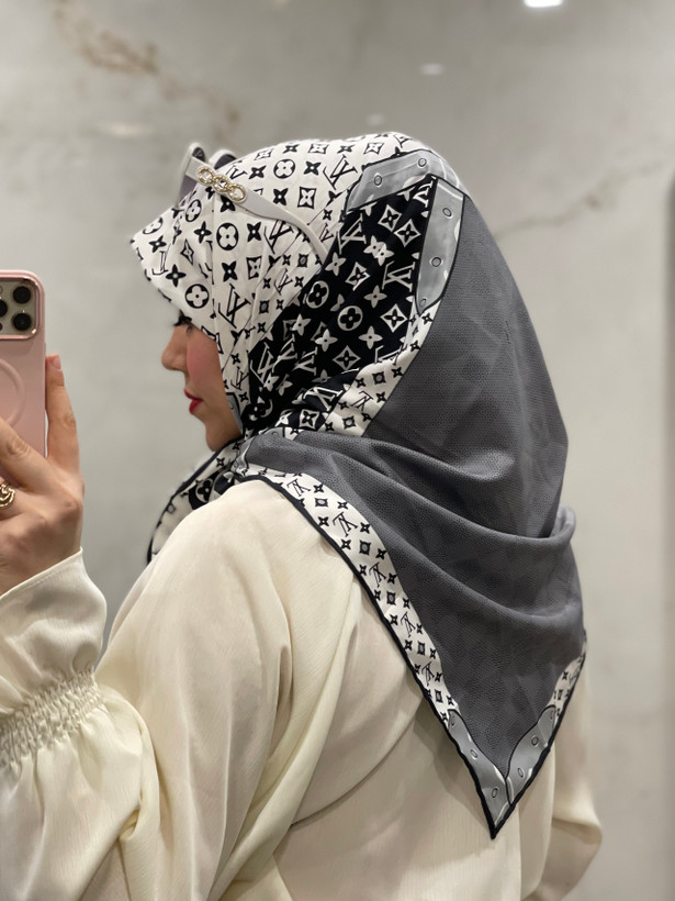 روسری ابریشم کجراه مجلسی وارداتی طرح ال وی