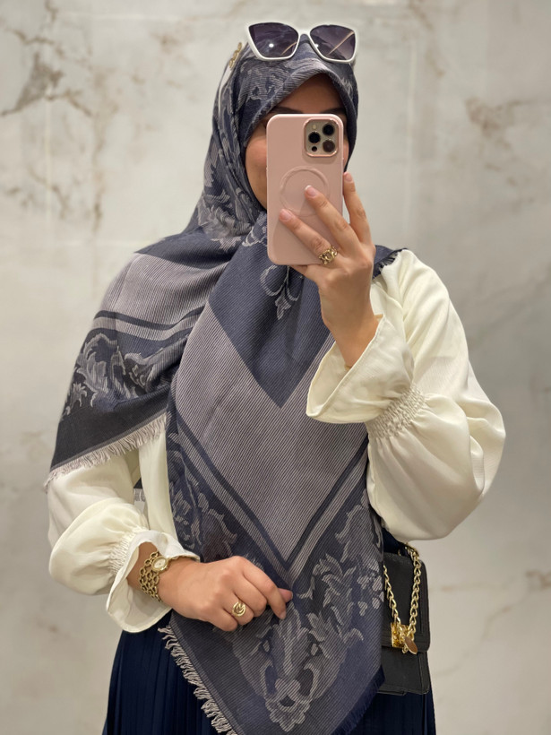 روسری سلطنتی کد ۳۰۰ کپی
