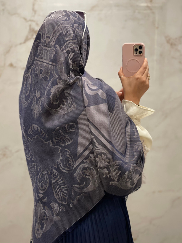 روسری سلطنتی کد ۳۰۰ کپی
