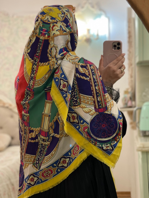 روسری نخی وارداتی طرح رونیکا