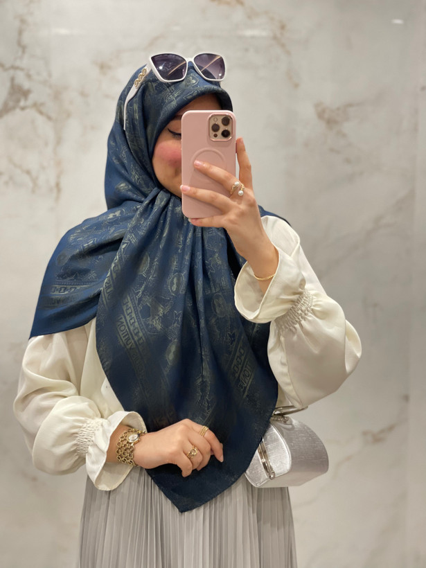 روسری ابریشم ژاکارد ترک وارداتی طرح ال وی🇹🇷