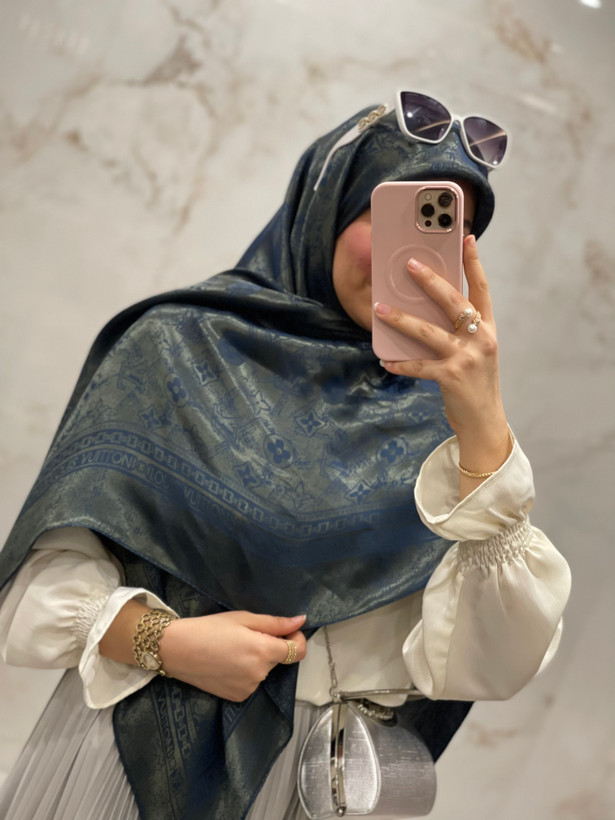 روسری ابریشم ژاکارد ترک وارداتی طرح ال وی🇹🇷