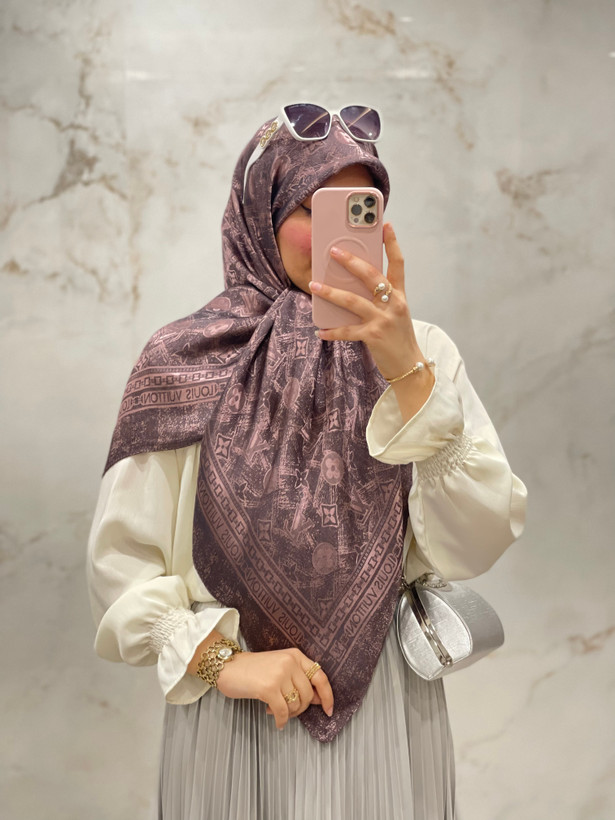 روسری ابریشم ژاکارد ترک وارداتی طرح ال وی🇹🇷