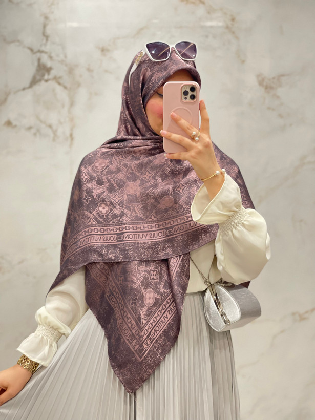 روسری ابریشم ژاکارد ترک وارداتی طرح ال وی🇹🇷