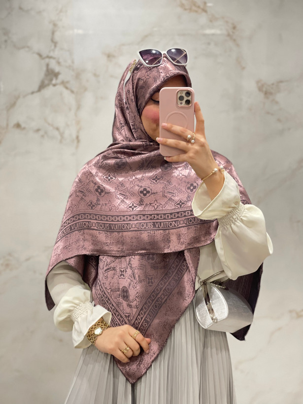 روسری ابریشم ژاکارد ترک وارداتی طرح ال وی🇹🇷