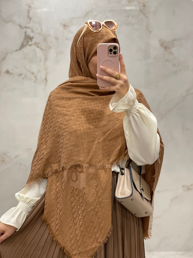 روسری کشمیر لمه دار وارداتی طرح دیور