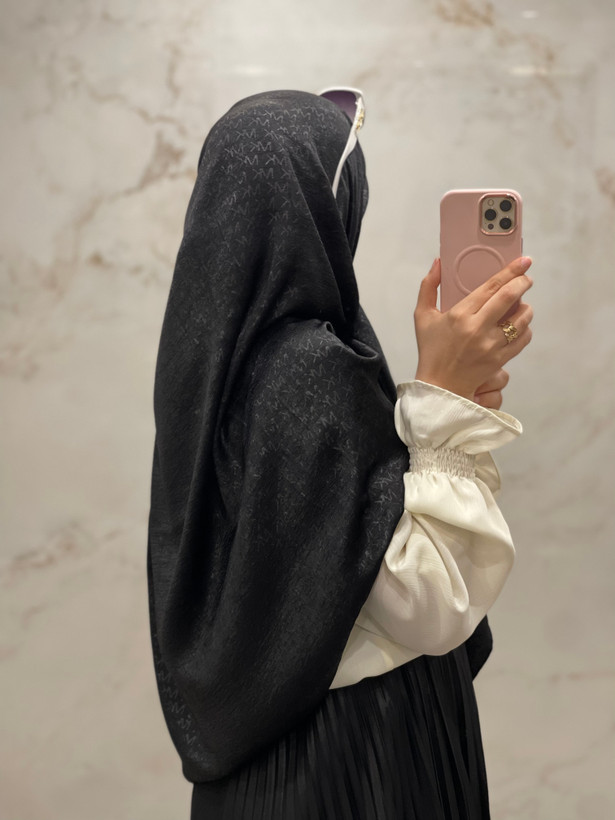 روسری پتینه مشکی طرح MK