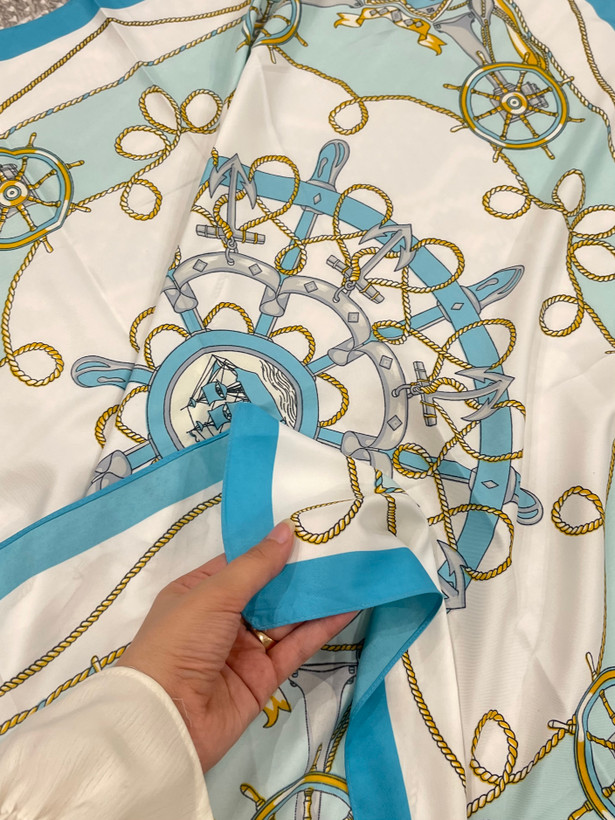 روسری ابریشم وارداتی طرح رویا