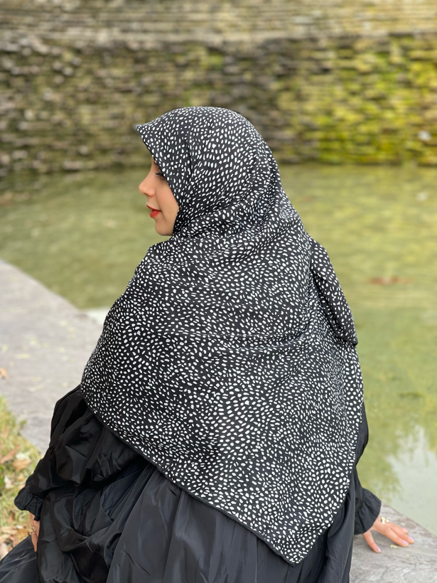 روسری نخی مشکی سفید خنک