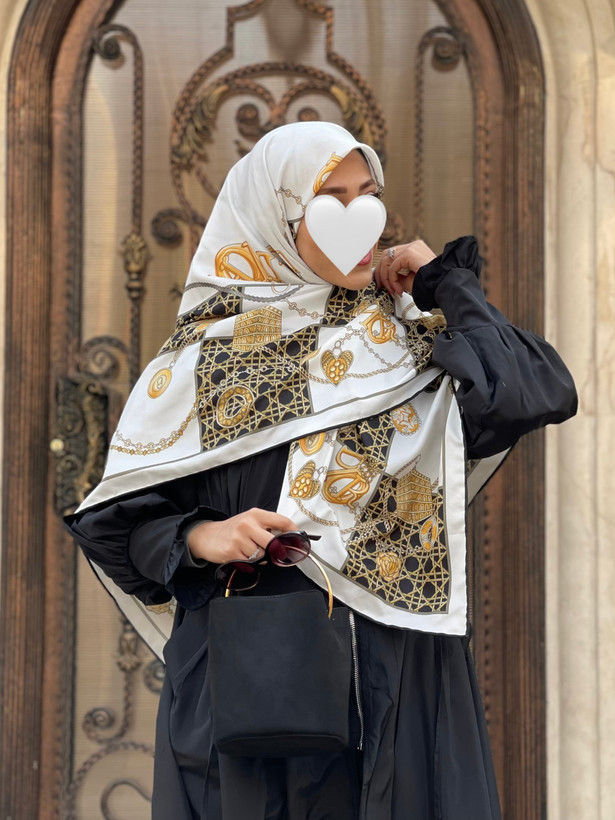 روسری ابریشم کجراه برند کوکو شنل