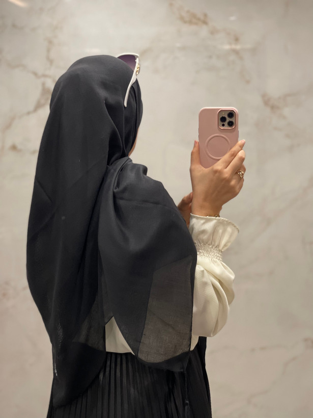روسری مشکی ساده نخی خنک