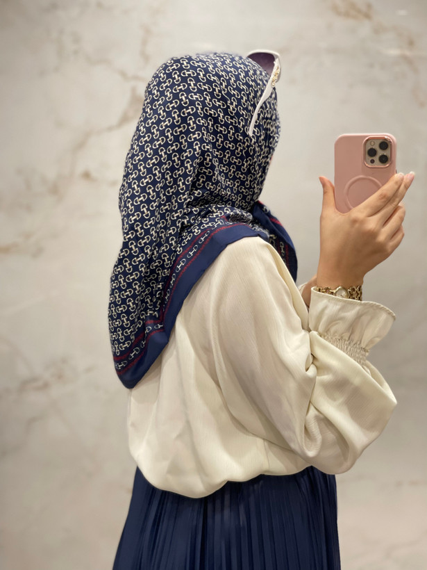 روسری ابریشم کجراه لوکس مجلسی