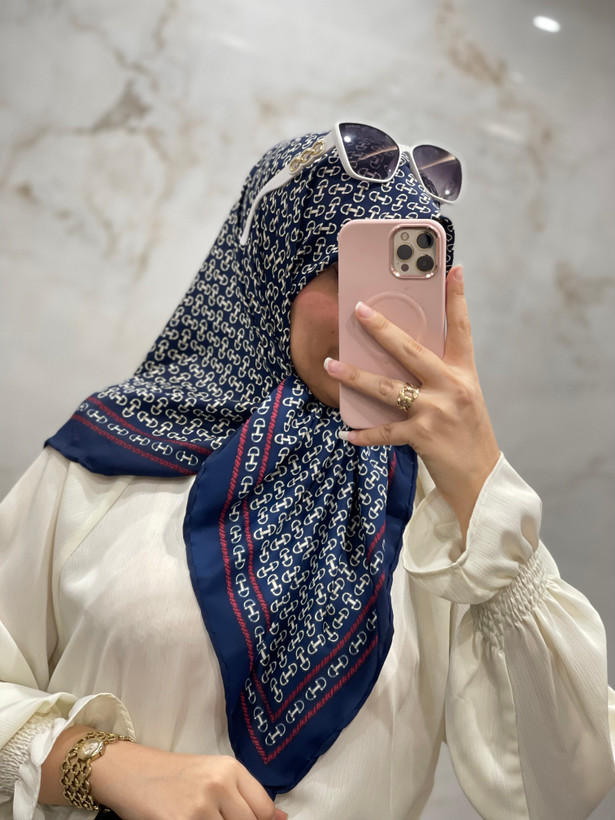 روسری ابریشم کجراه لوکس مجلسی