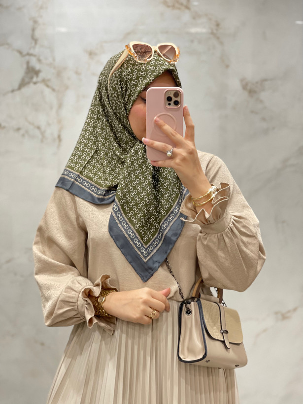 روسری ابریشم کجراه لوکس وارداتی کد ۳