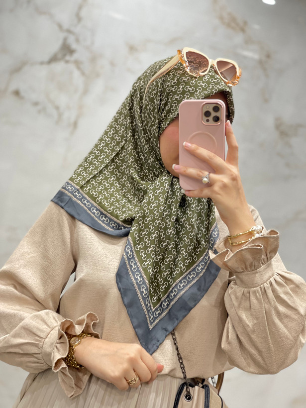 روسری ابریشم کجراه لوکس وارداتی کد ۳