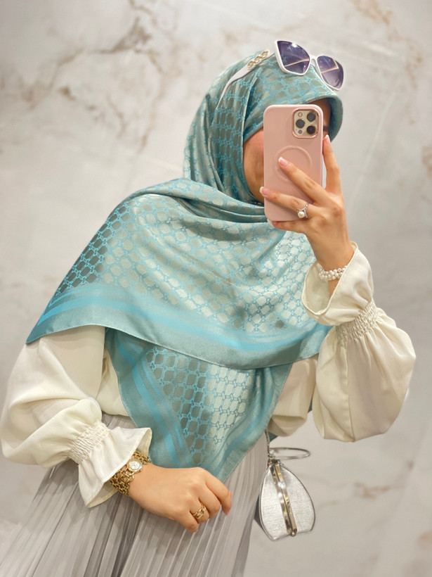 روسری ابریشم ژاکارد لمه دار کد ۲۰