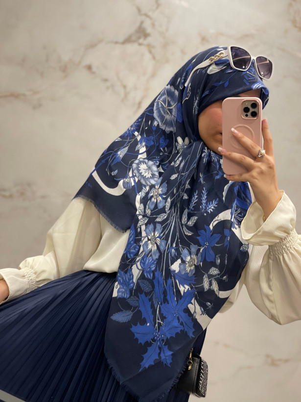 روسری نخ مودال وارداتی بسیار خنک سورمه ای