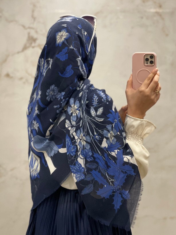 روسری نخ مودال وارداتی بسیار خنک سورمه ای