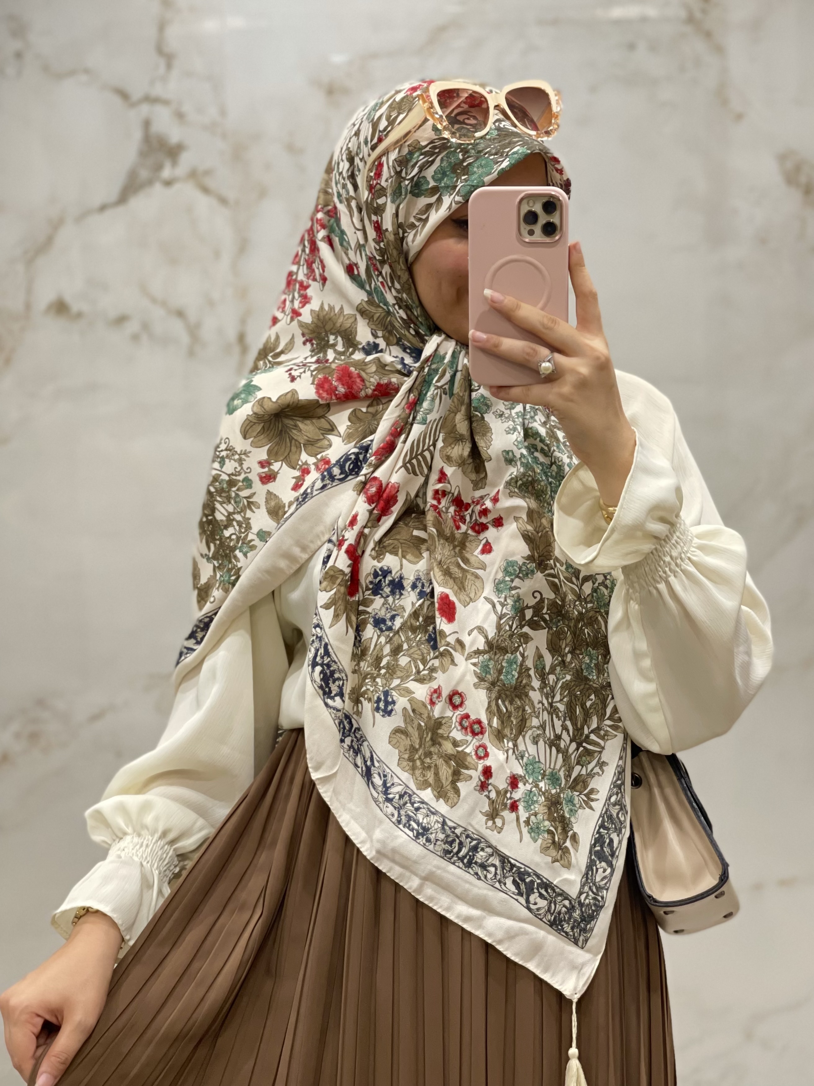 روسری نخی سیااسکارف طرح بهار کد ۳۲