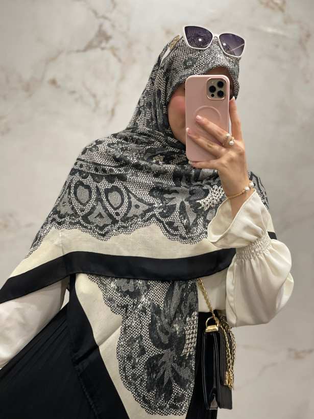 روسری نخ پنبه طرح دانتل سلطنتی