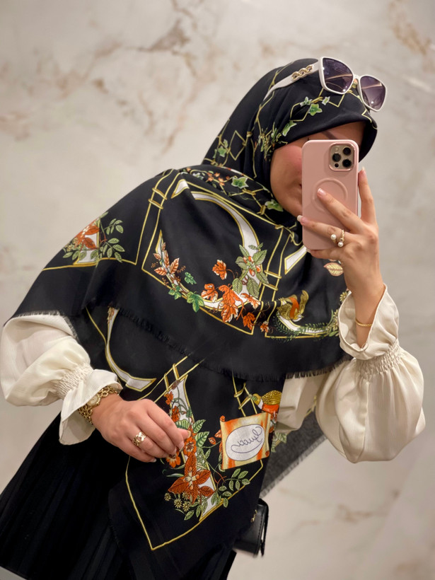 روسری نخ ژاکارد وارداتی کد ۳۴