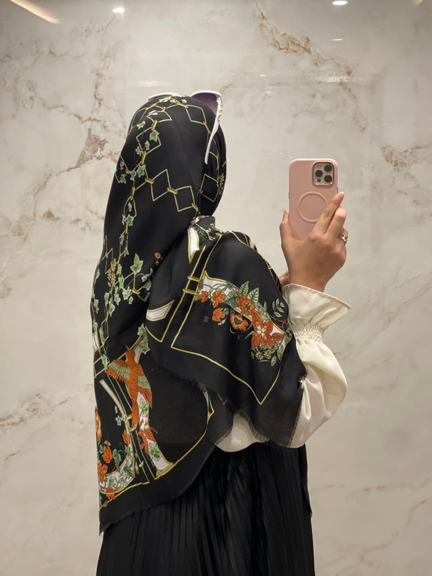 روسری نخ ژاکارد وارداتی کد ۳۴