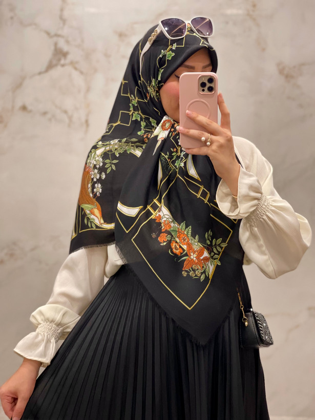 روسری نخ ژاکارد وارداتی کد ۳۴
